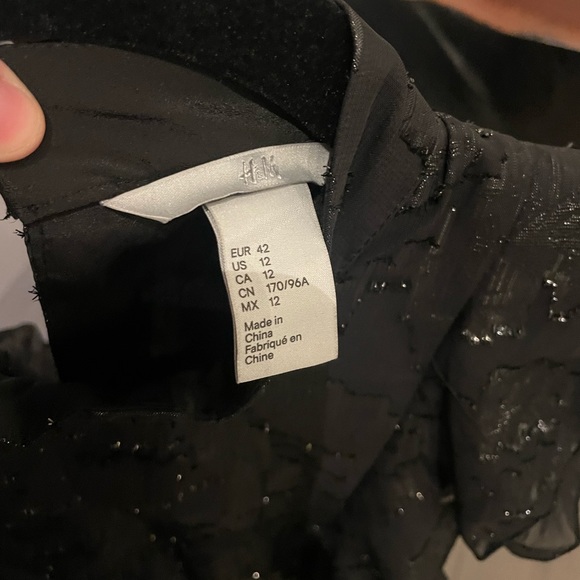 Women’s size 12 black dress - Picture 3 of 3